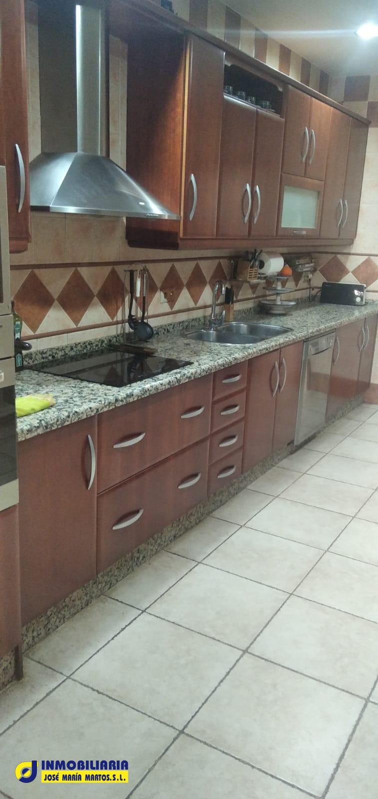 CASA-CHALET EN JÓDAR