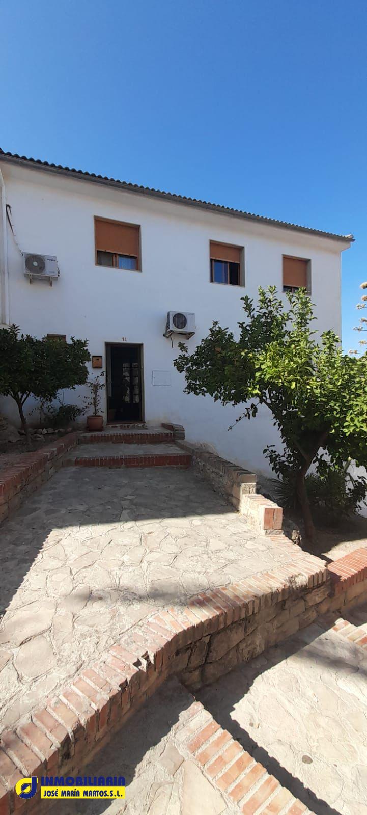 CASA-CHALET EN JÓDAR