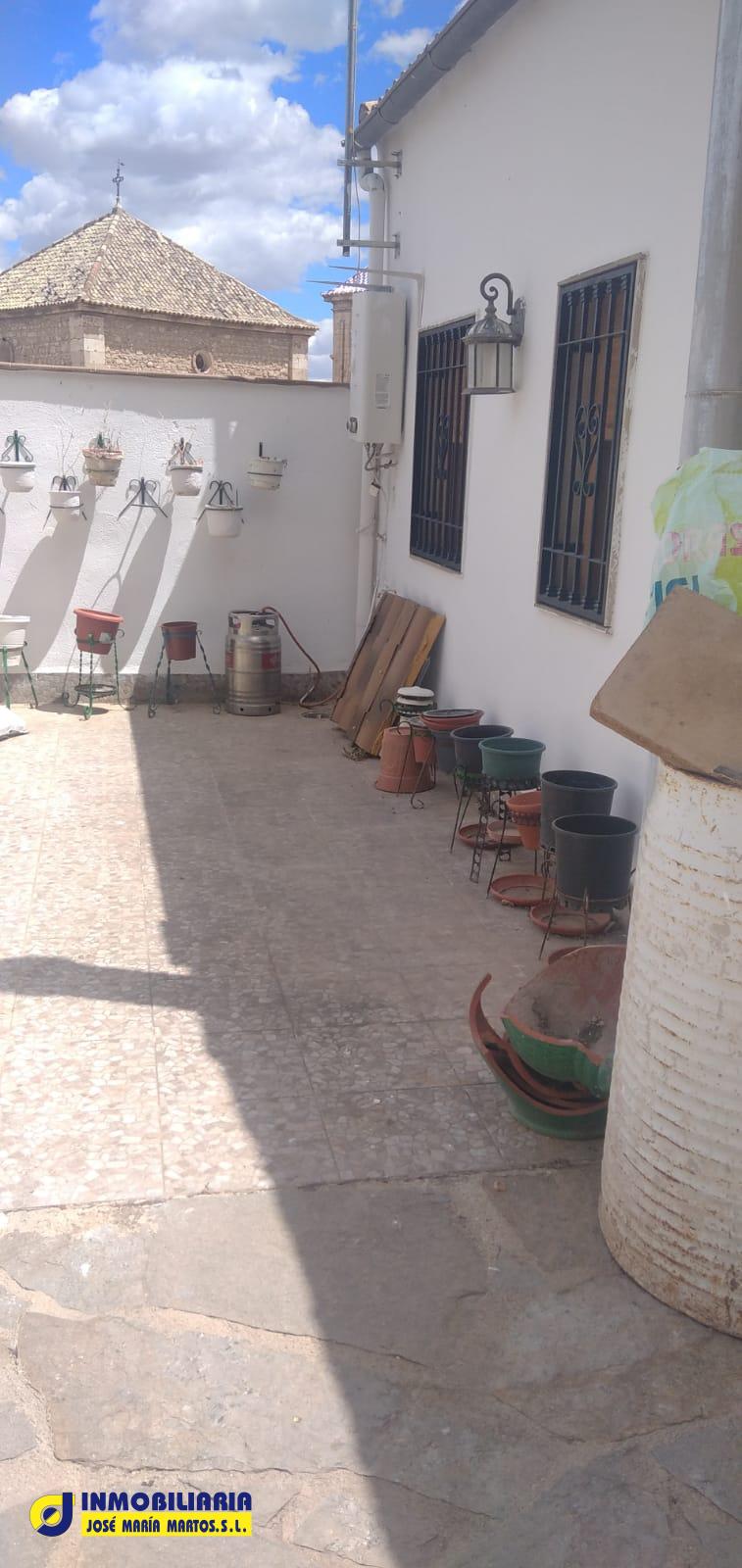 CASA-CHALET EN JÓDAR